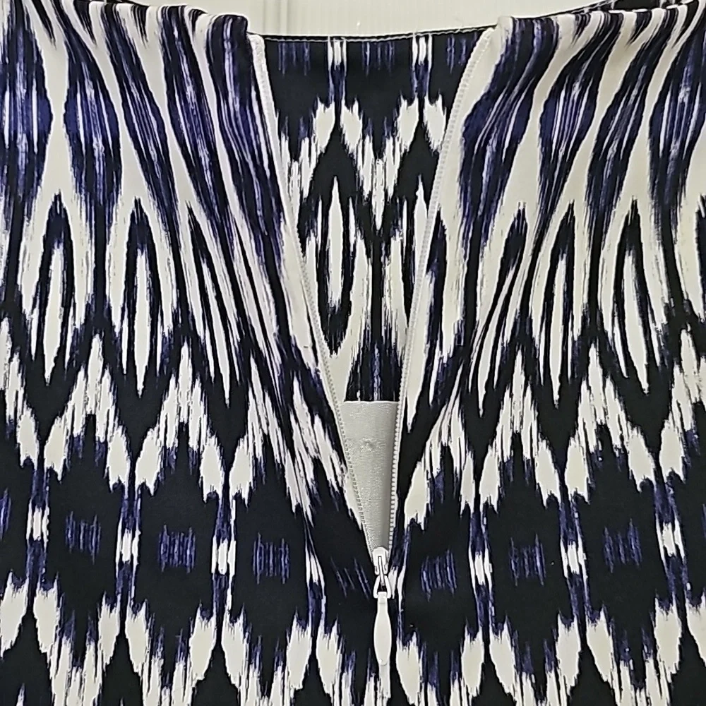 Dress - Picture 2 of 6
